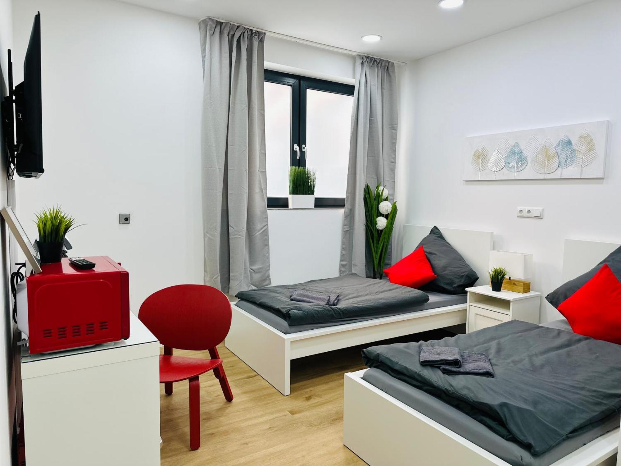 Doppelzimmer Mira 4 Пулхайм Екстериор снимка